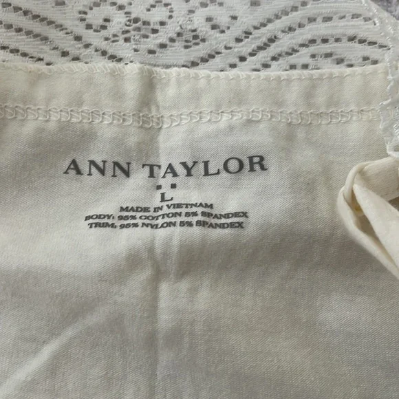 Ann Taylor large camisole cream - Picture 2 of 3